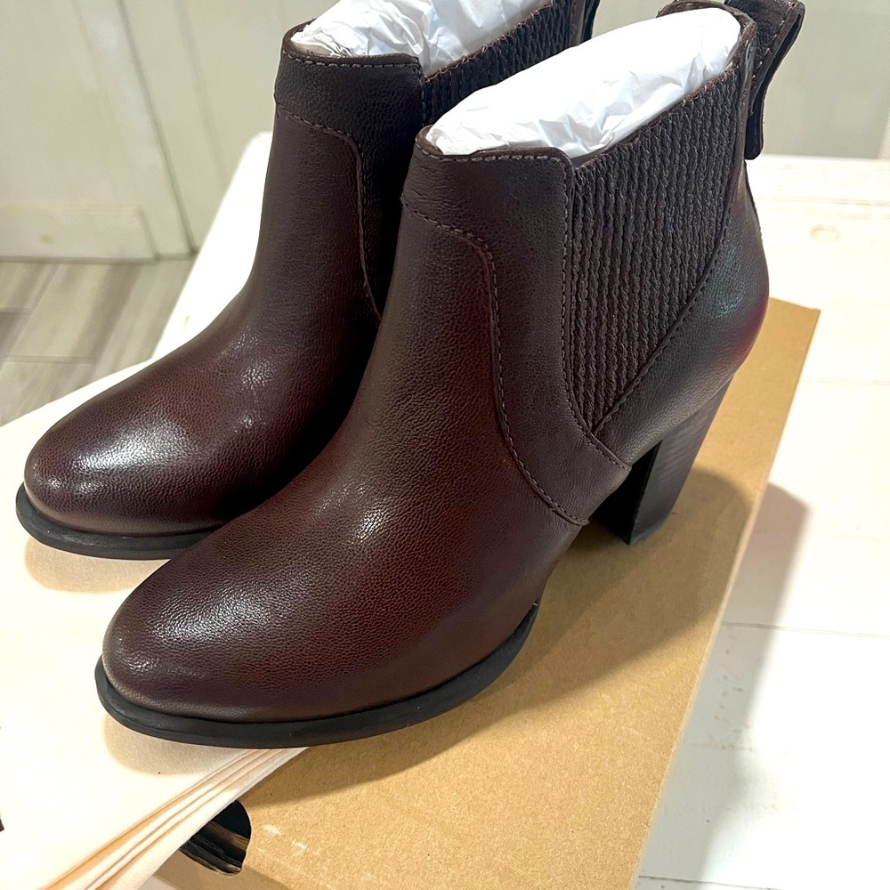 Ugg Colbie II boots